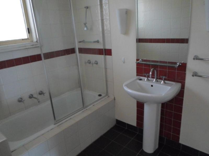 Gallery: 3/54 Hobbs Street