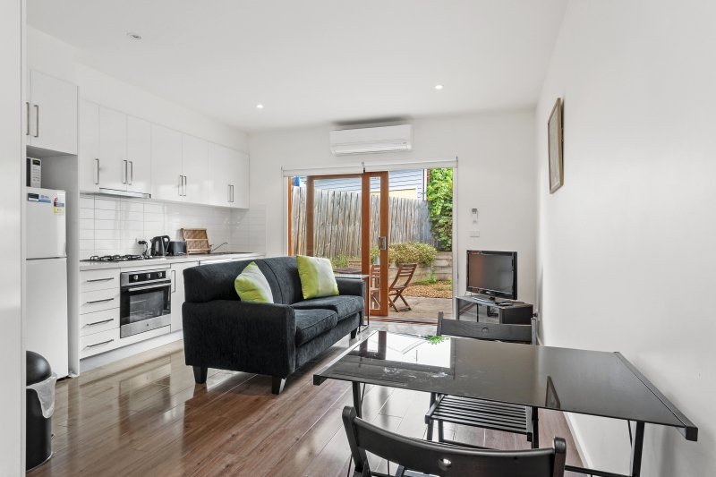 Gallery: 3/54 Peel Street South Street
