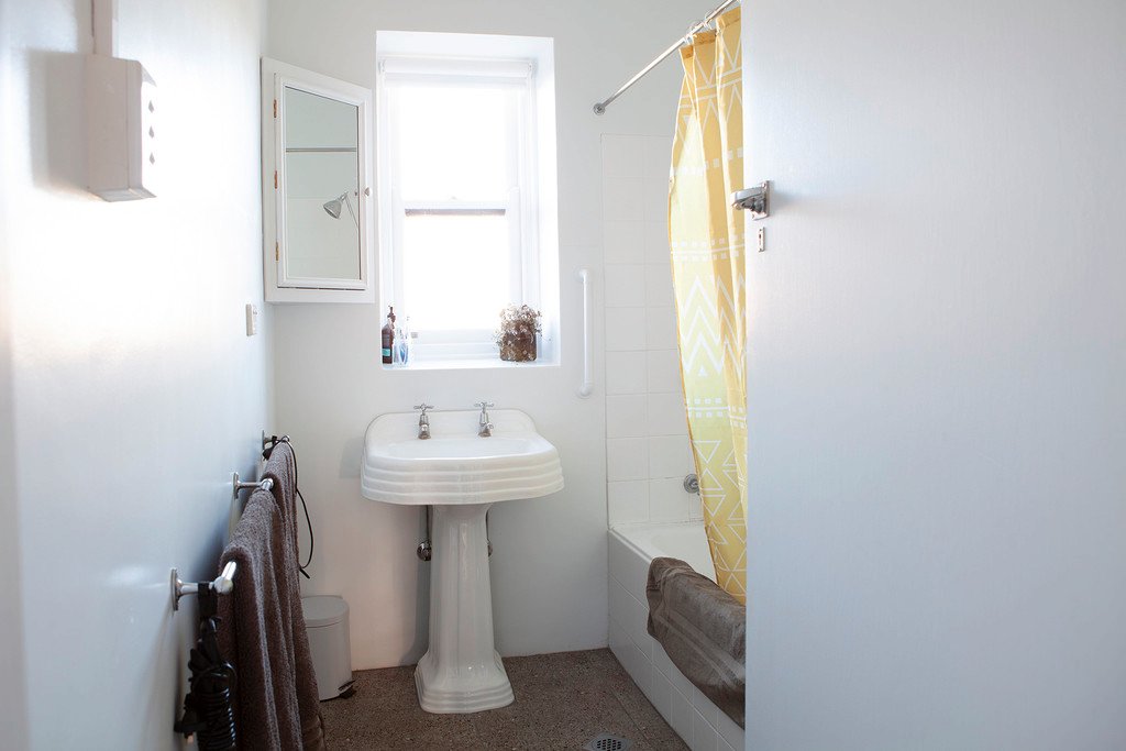 354 Townsend Street SOUTH ALBURY 8