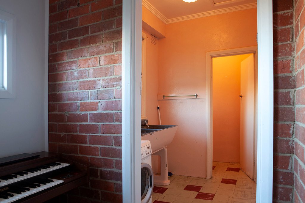 354 Townsend Street SOUTH ALBURY 9