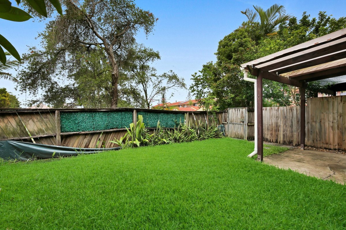 35/5-15 Galeen Drive Burleigh Heads 6