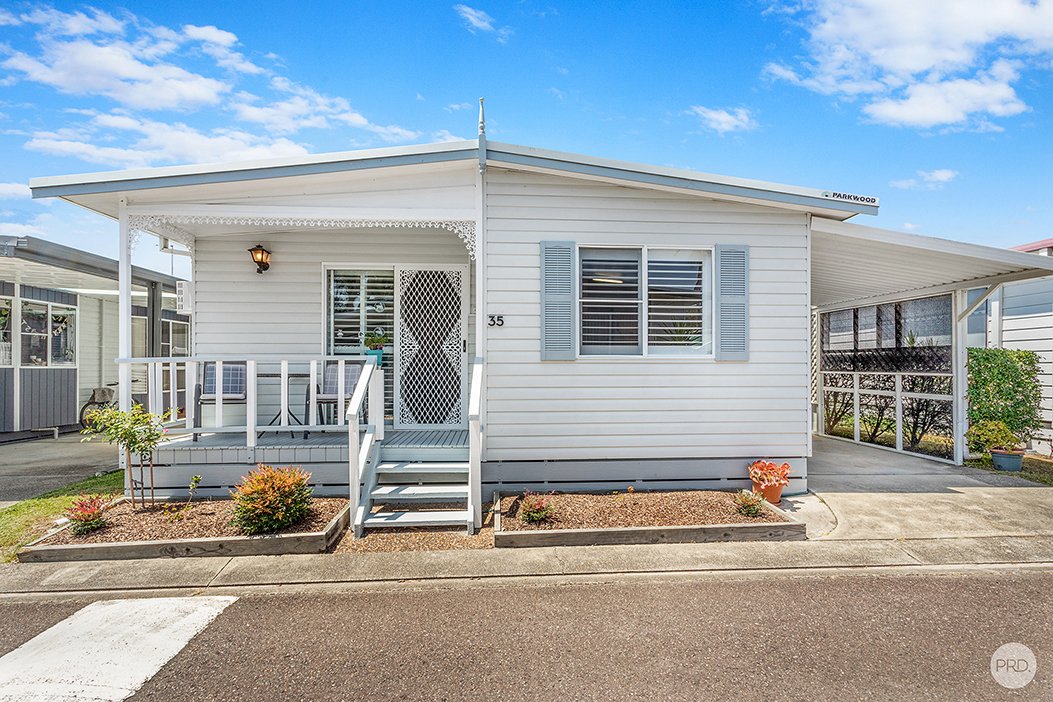 35/554 Gan Gan Road ONE MILE 1