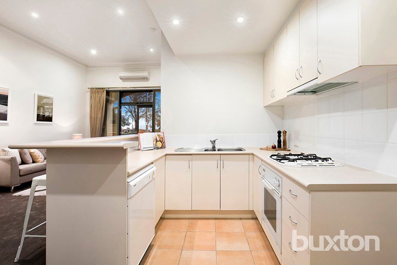 Gallery: 3/56 Beach Road