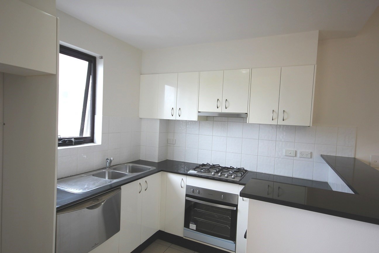 35/7-9 Belgrave Street KOGARAH 4