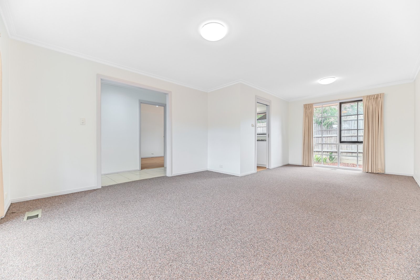Gallery: 3/57 Ashburn Grove
