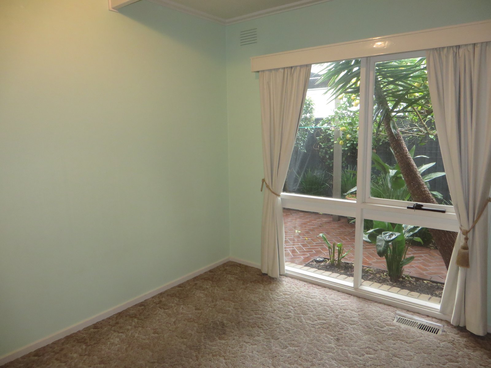 Gallery: 3/57 Royal Avenue