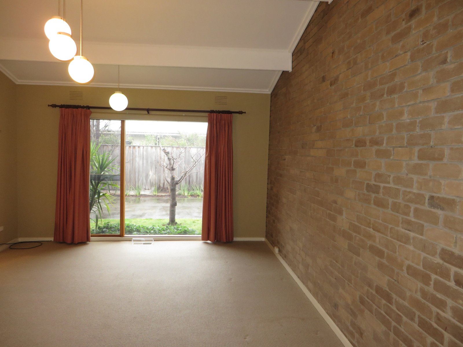 Gallery: 3/57 Royal Avenue
