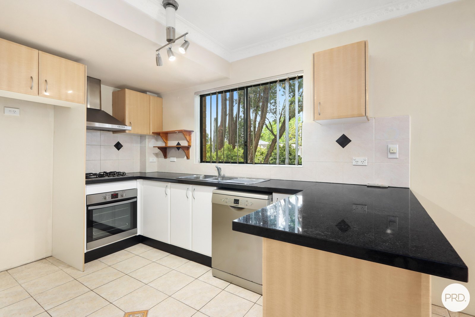 3/58-60 Macquarie Place MORTDALE 2