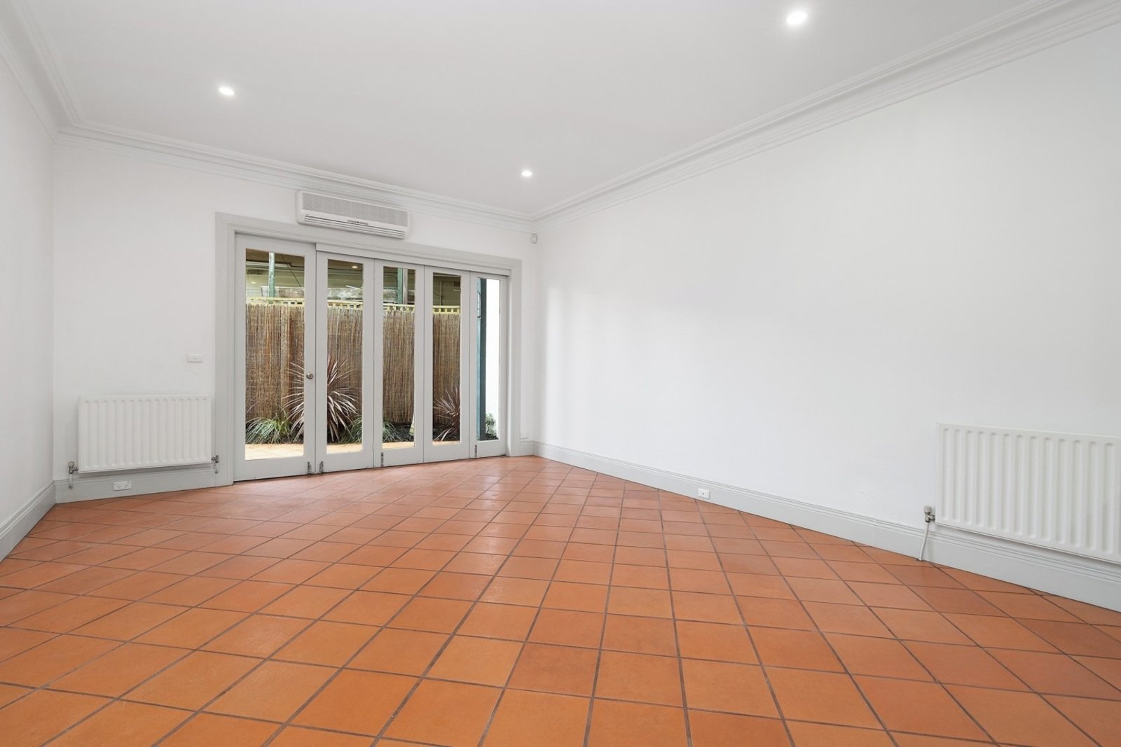 Gallery: 358 Bank Street