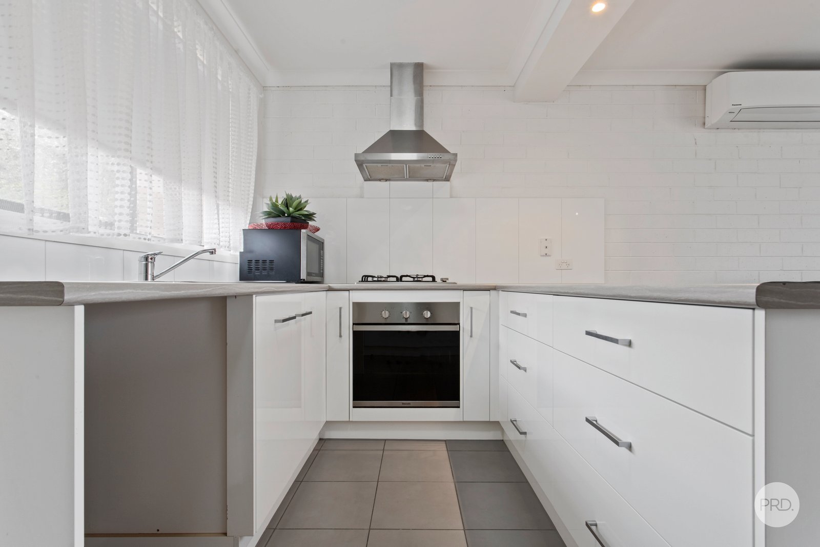 3/58 Panton Street GOLDEN SQUARE 3