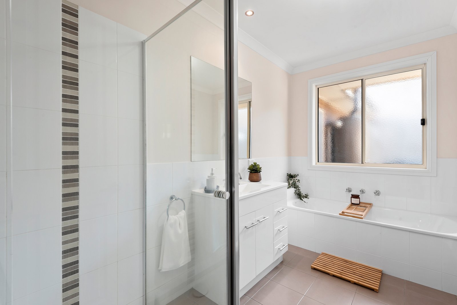 Real Estate and Property in 3/58 Warrawee Road, Leopold, VIC