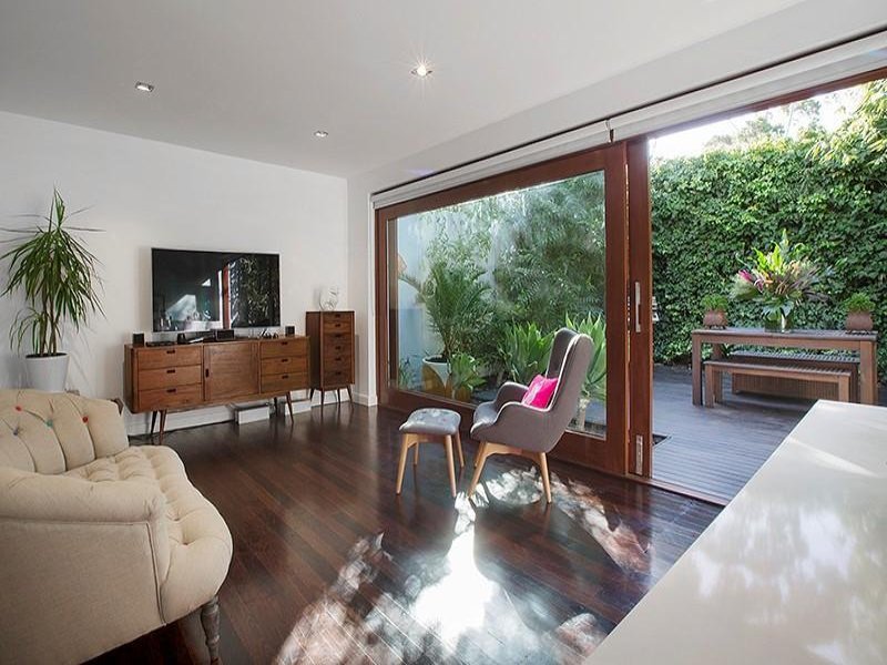 Gallery: 359 Princes Street