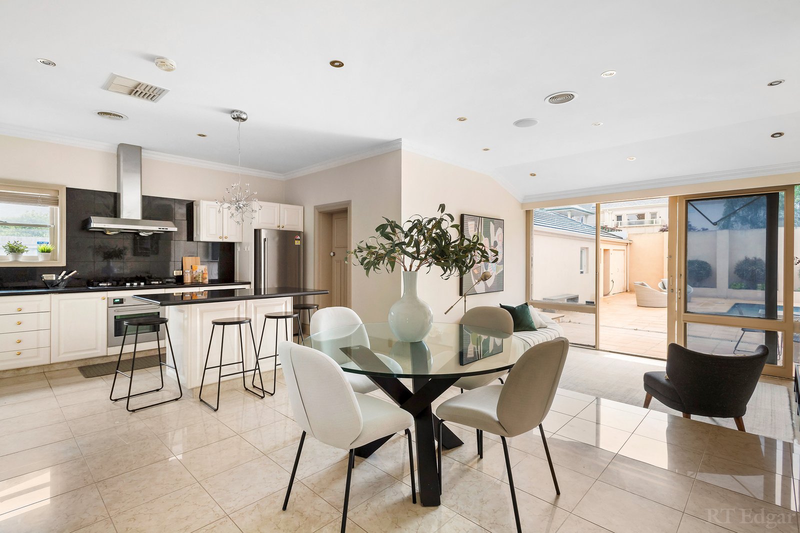 Real Estate and Property in 359 St Kilda Street, Brighton, VIC