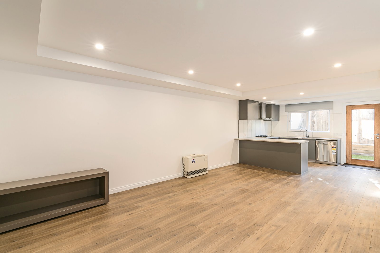 Gallery: 35/99-101 Nepean Highway