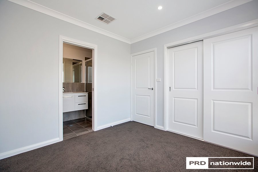 35A Johnston Street TAMWORTH 12