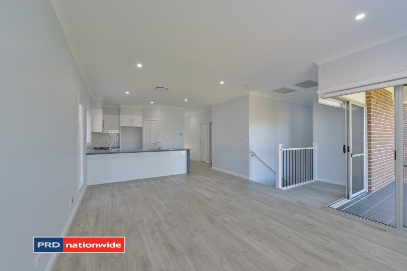 35a Johnston Street TAMWORTH 3