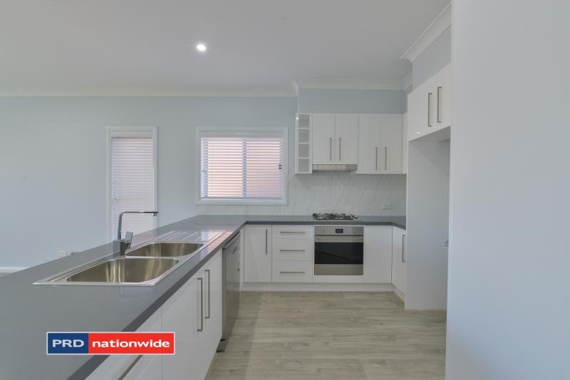 35a Johnston Street TAMWORTH 6