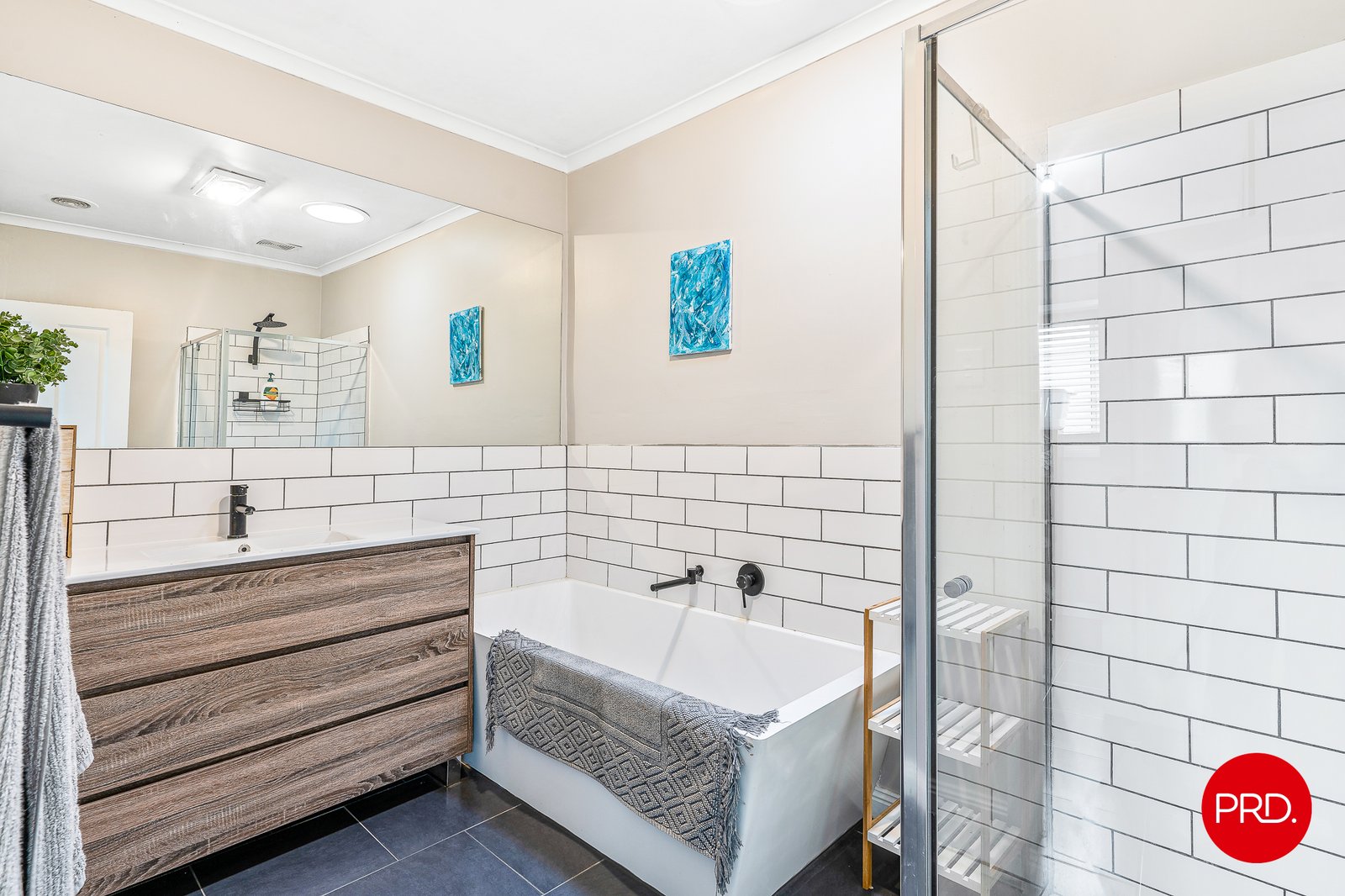 35A Macdougall Road GOLDEN SQUARE 3