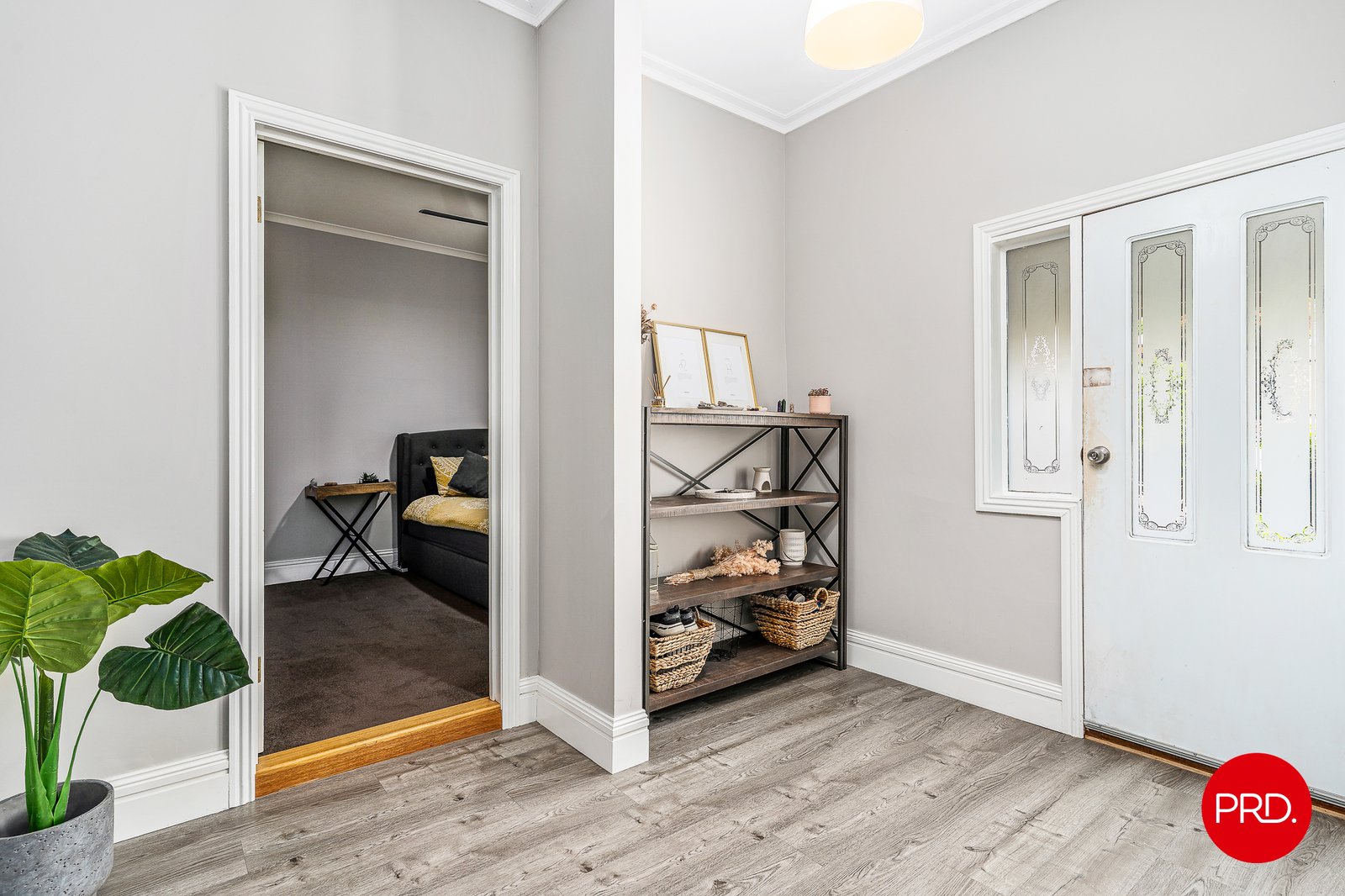 35A Macdougall Road GOLDEN SQUARE 7