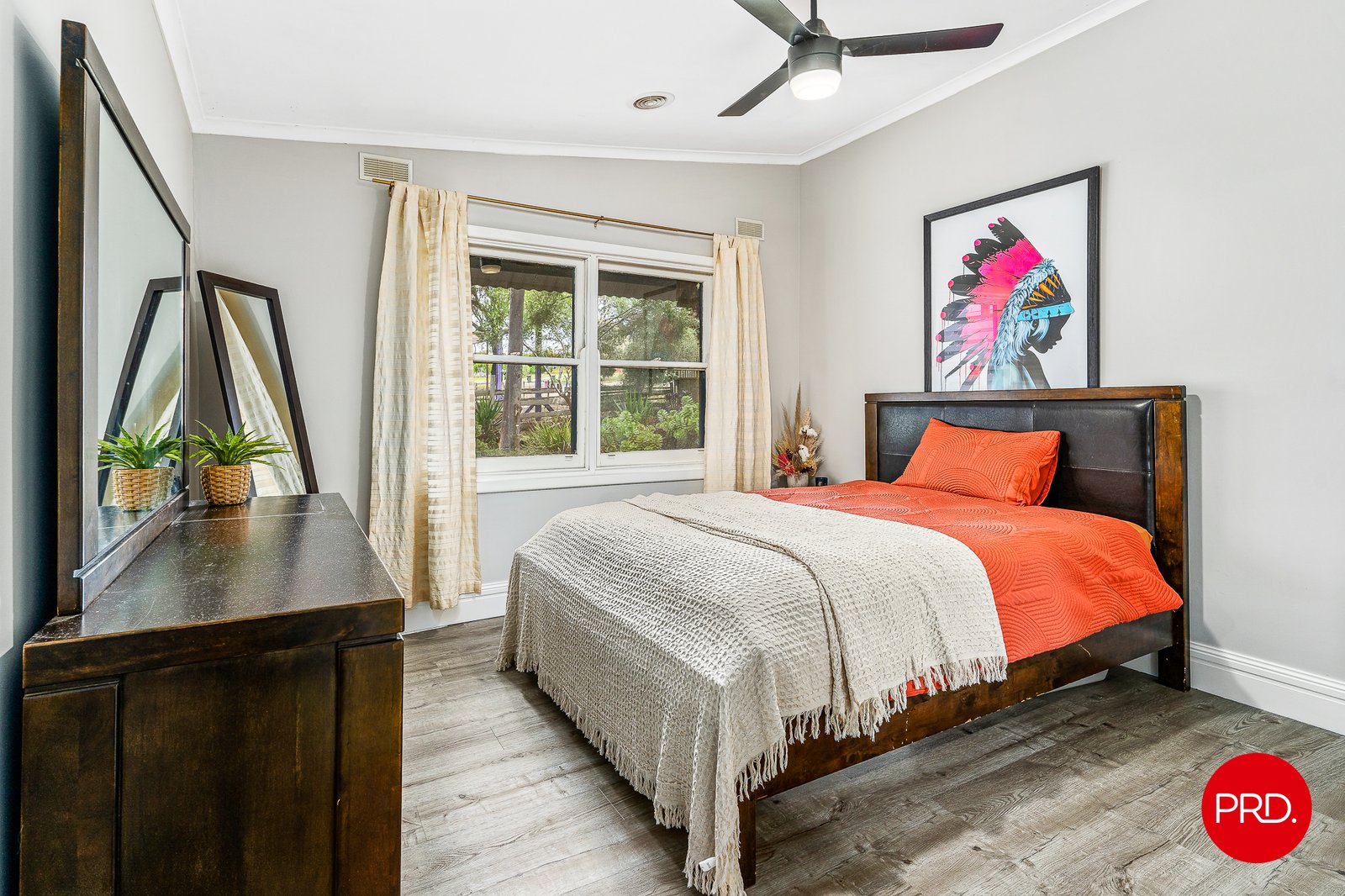 35A Macdougall Road GOLDEN SQUARE 9