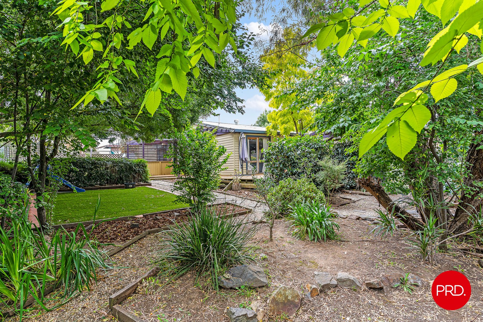 35A Macdougall Road GOLDEN SQUARE 17