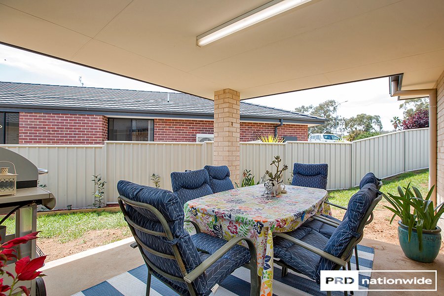 35a Orley Drive TAMWORTH 2