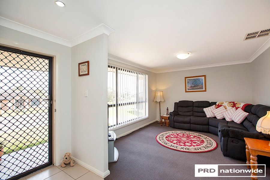 35a Orley Drive TAMWORTH 9