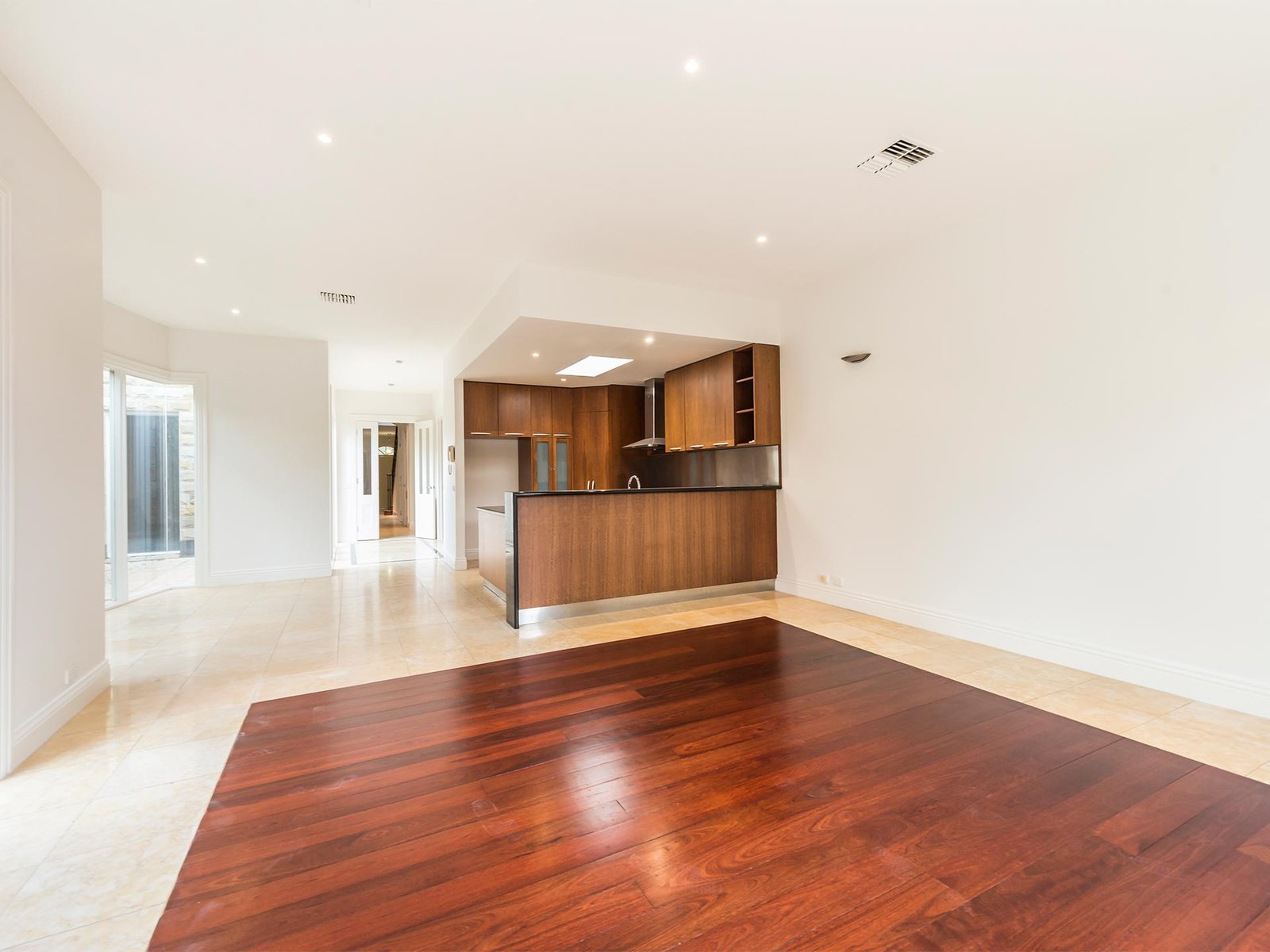 Gallery: 35B Elwood Street
