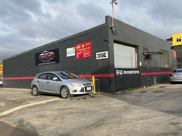 Gallery: 35D Buckleys Lane