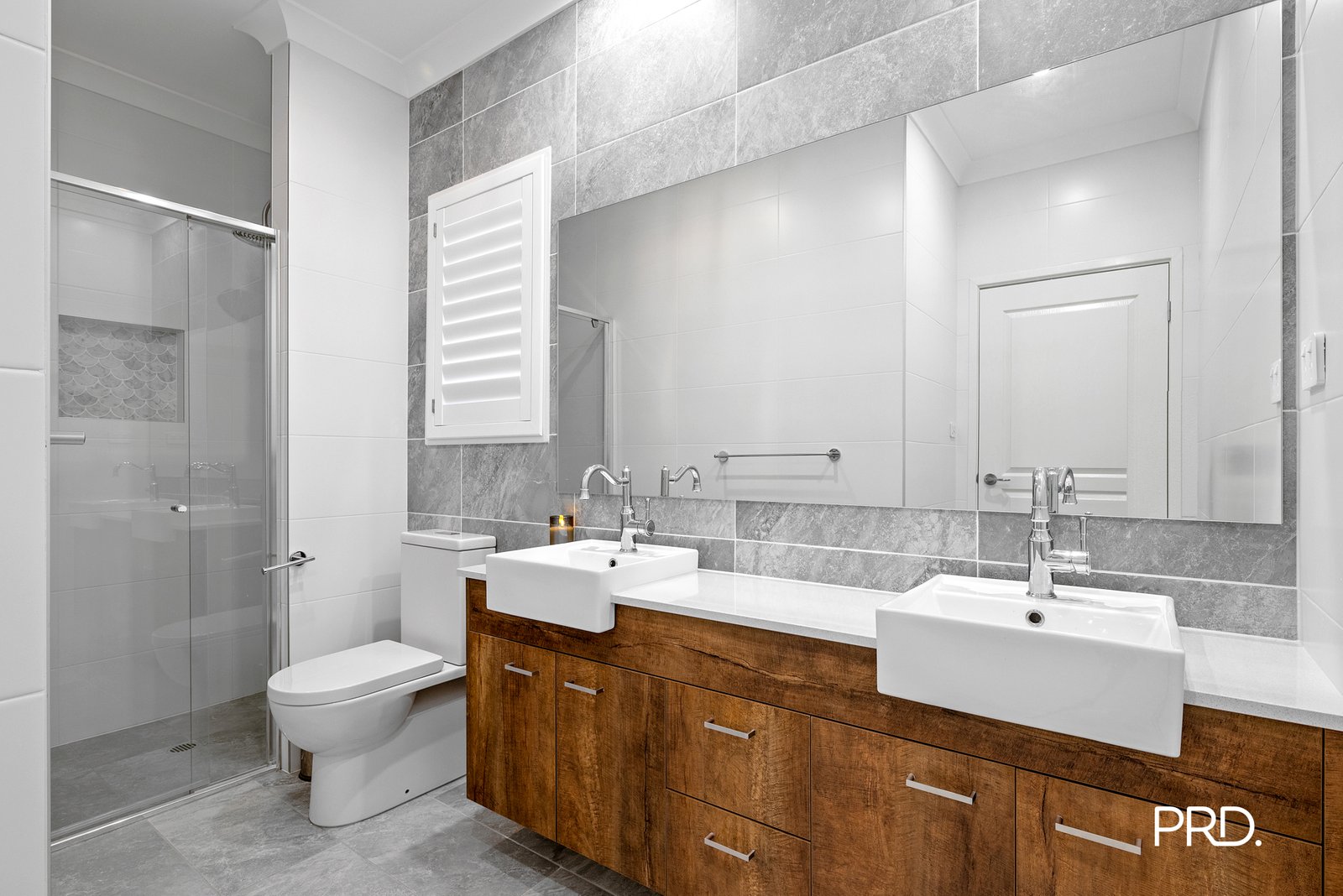 36 & 36A Resthaven Way SILVERDALE 8