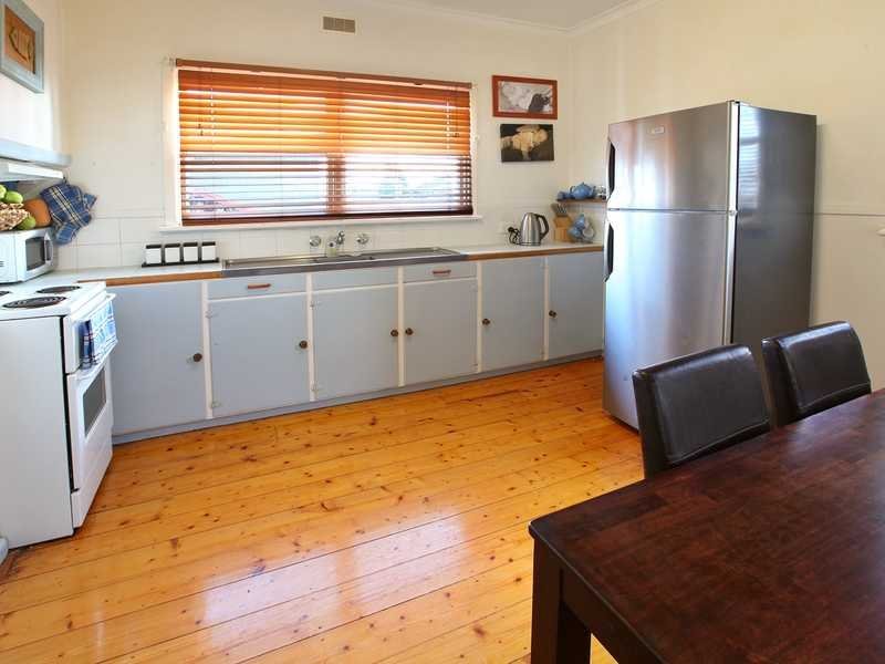 36 Alfred Street SEBASTOPOL 4