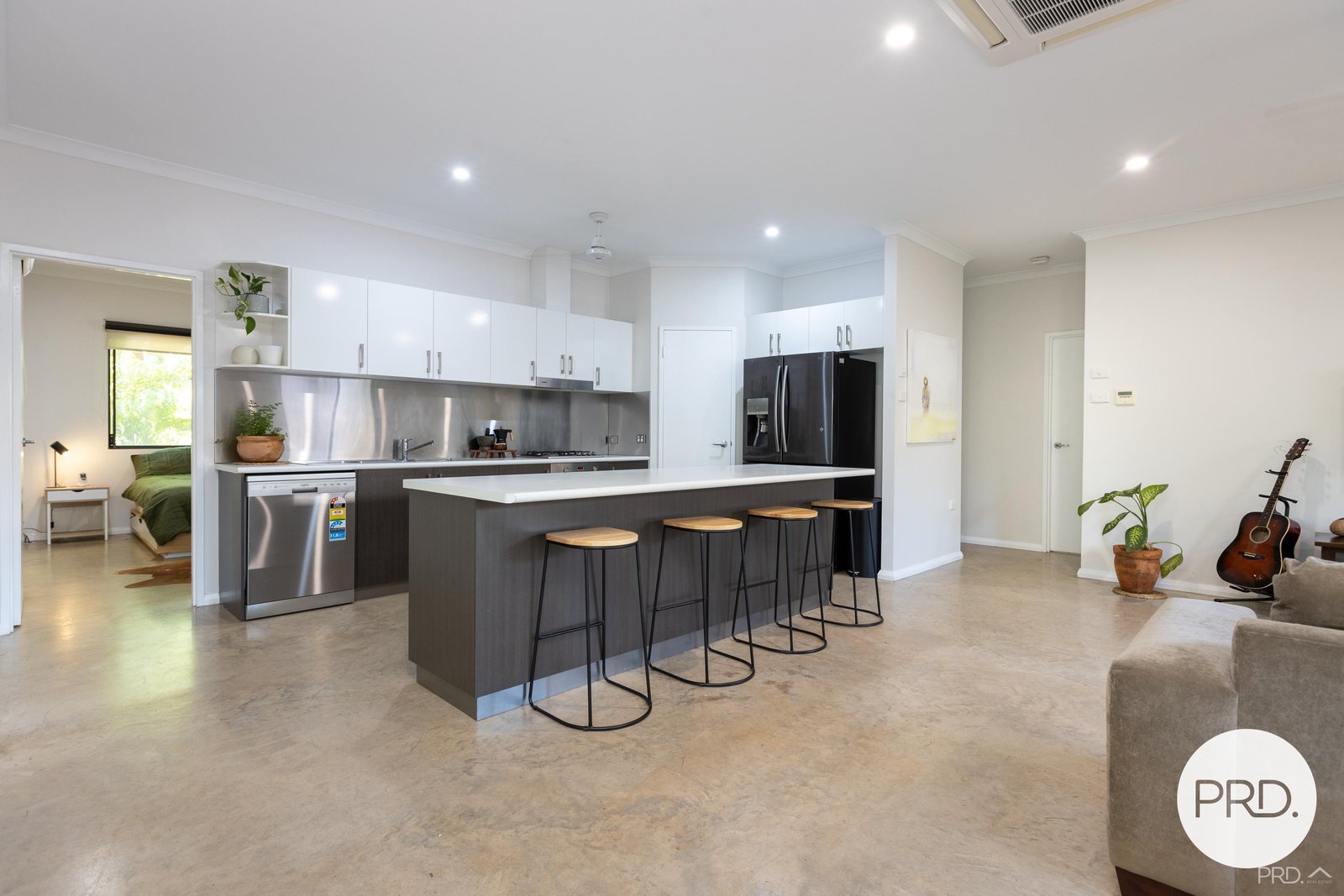 36 Anne Street BROOME 9