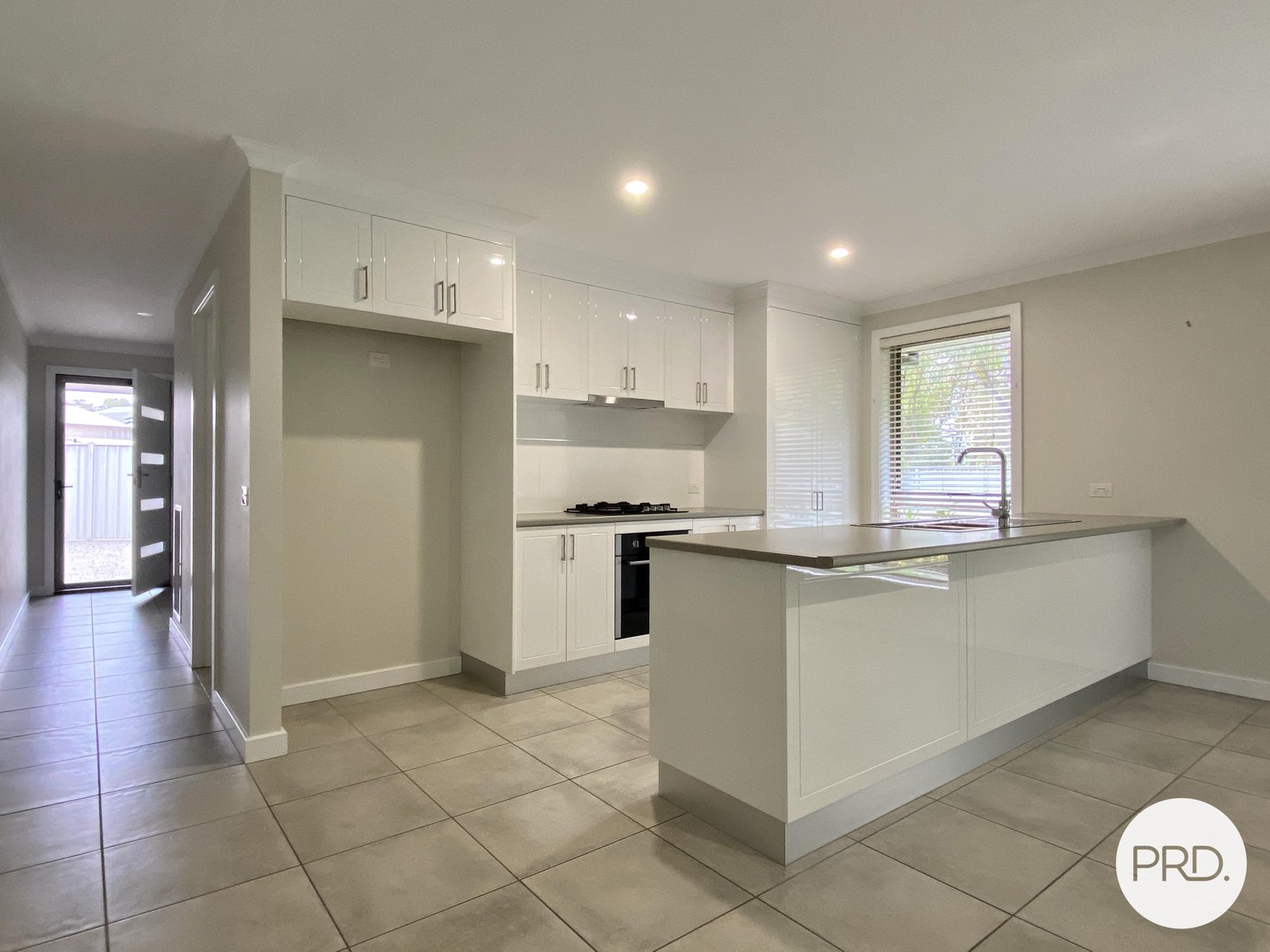 3/6 Annika Place NORTH ALBURY 3