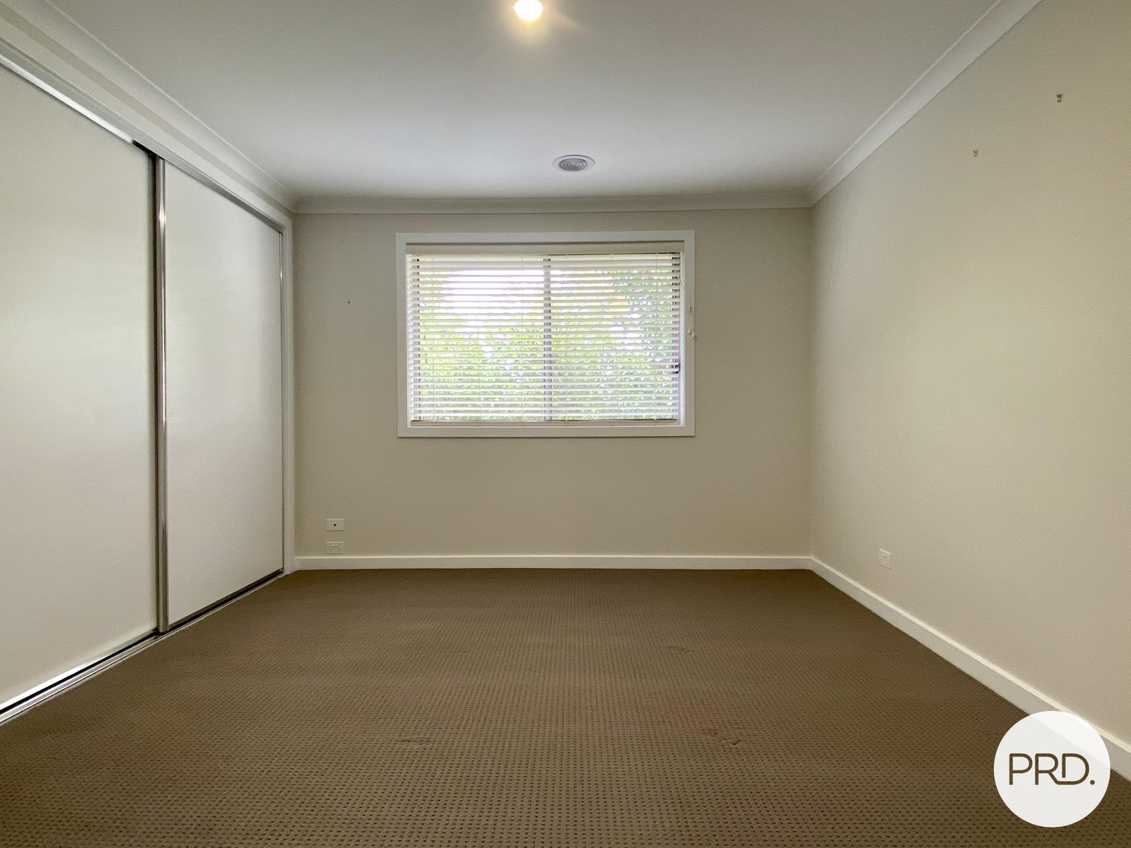 3/6 Annika Place NORTH ALBURY 9