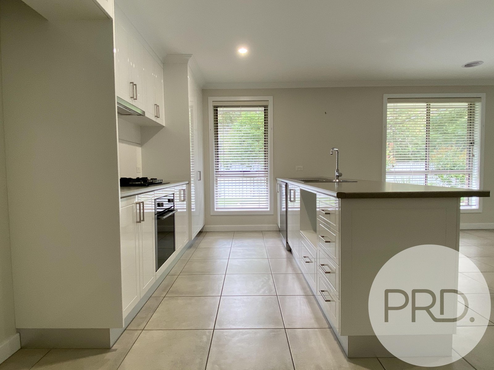 3/6 Annika Place NORTH ALBURY 3