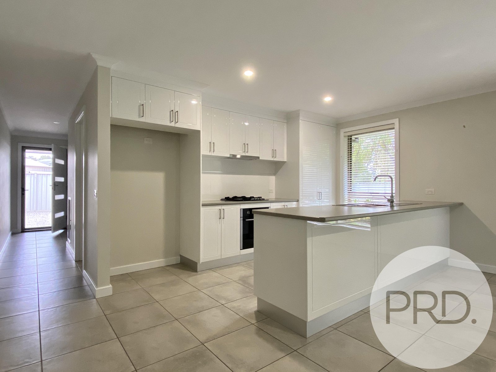 3/6 Annika Place NORTH ALBURY 4