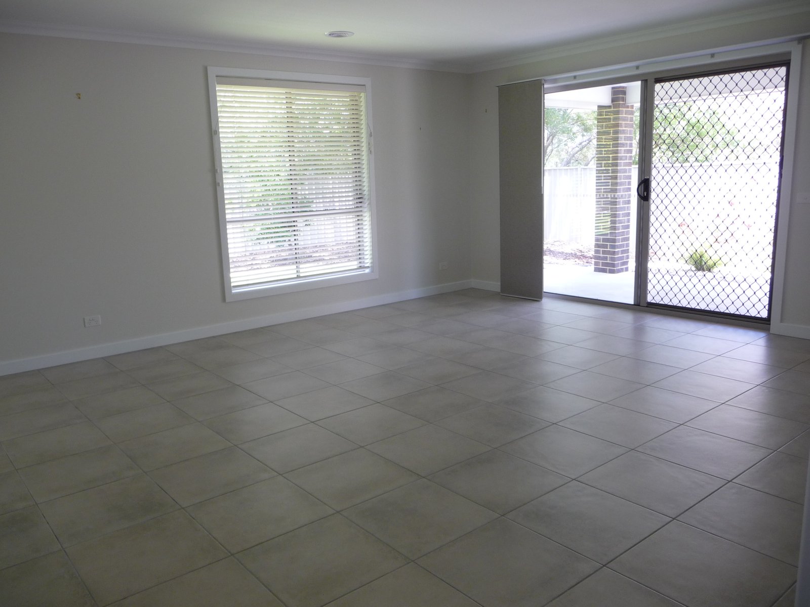 3/6 Annika Place NORTH ALBURY 3