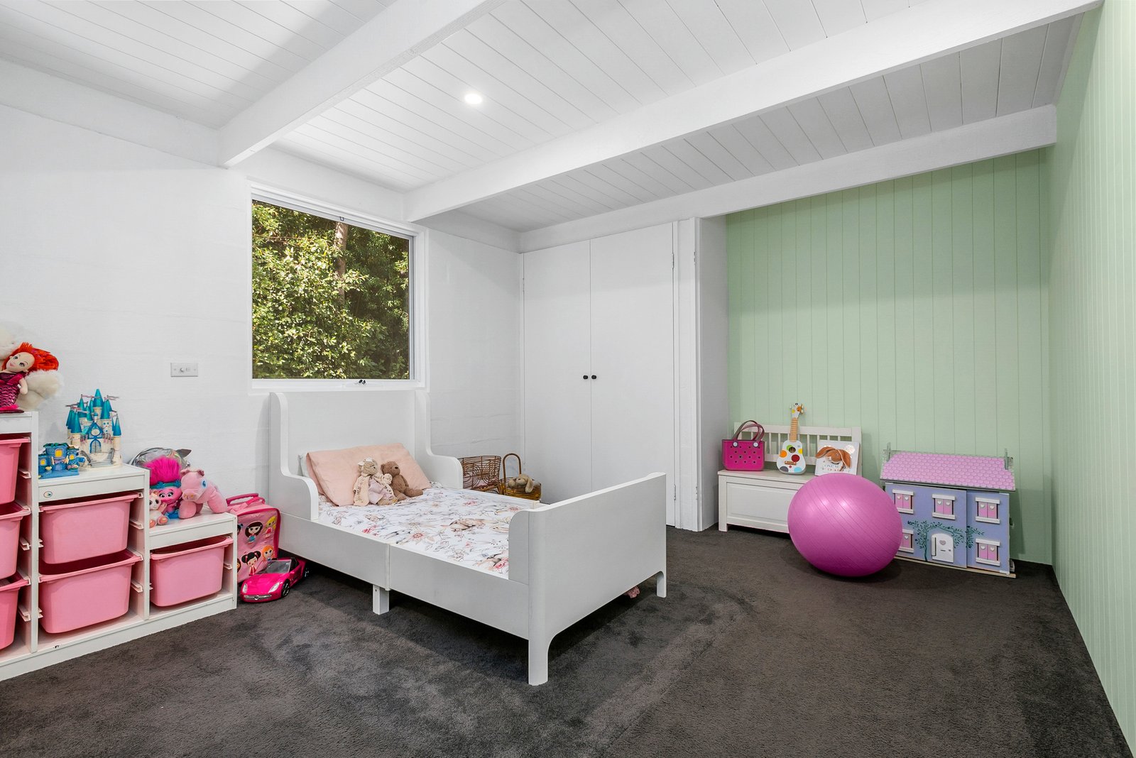 Real Estate and Property in 36 Anzac Road, Mount Macedon, VIC