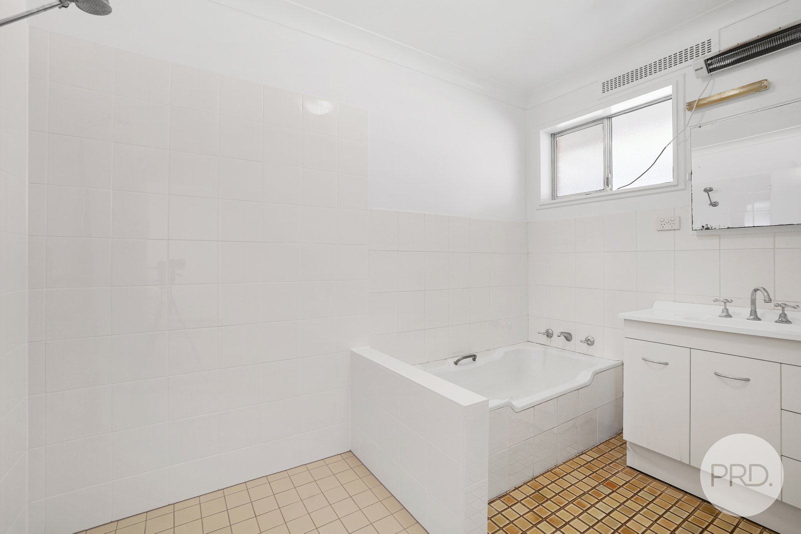 36 Arinya Street TAMWORTH 12