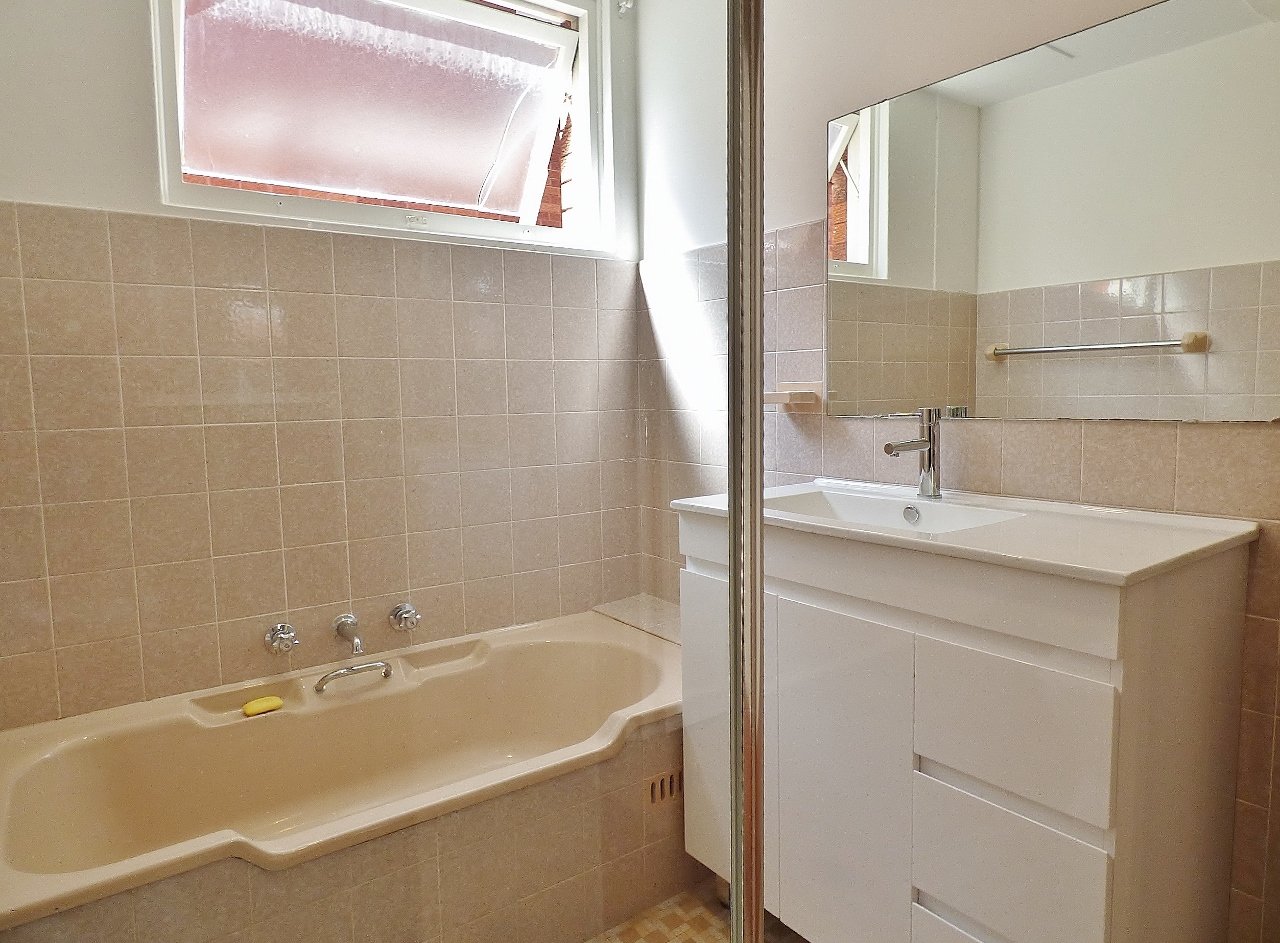 36 Banks Street MONTEREY 4