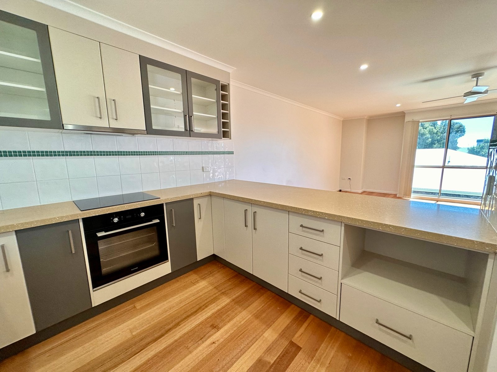 3/6 Beach Avenue TANNUM SANDS 13