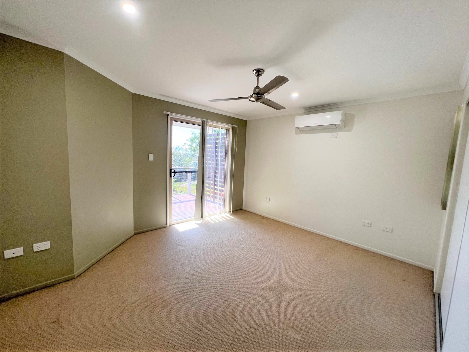 3/6 Beach Avenue TANNUM SANDS 6