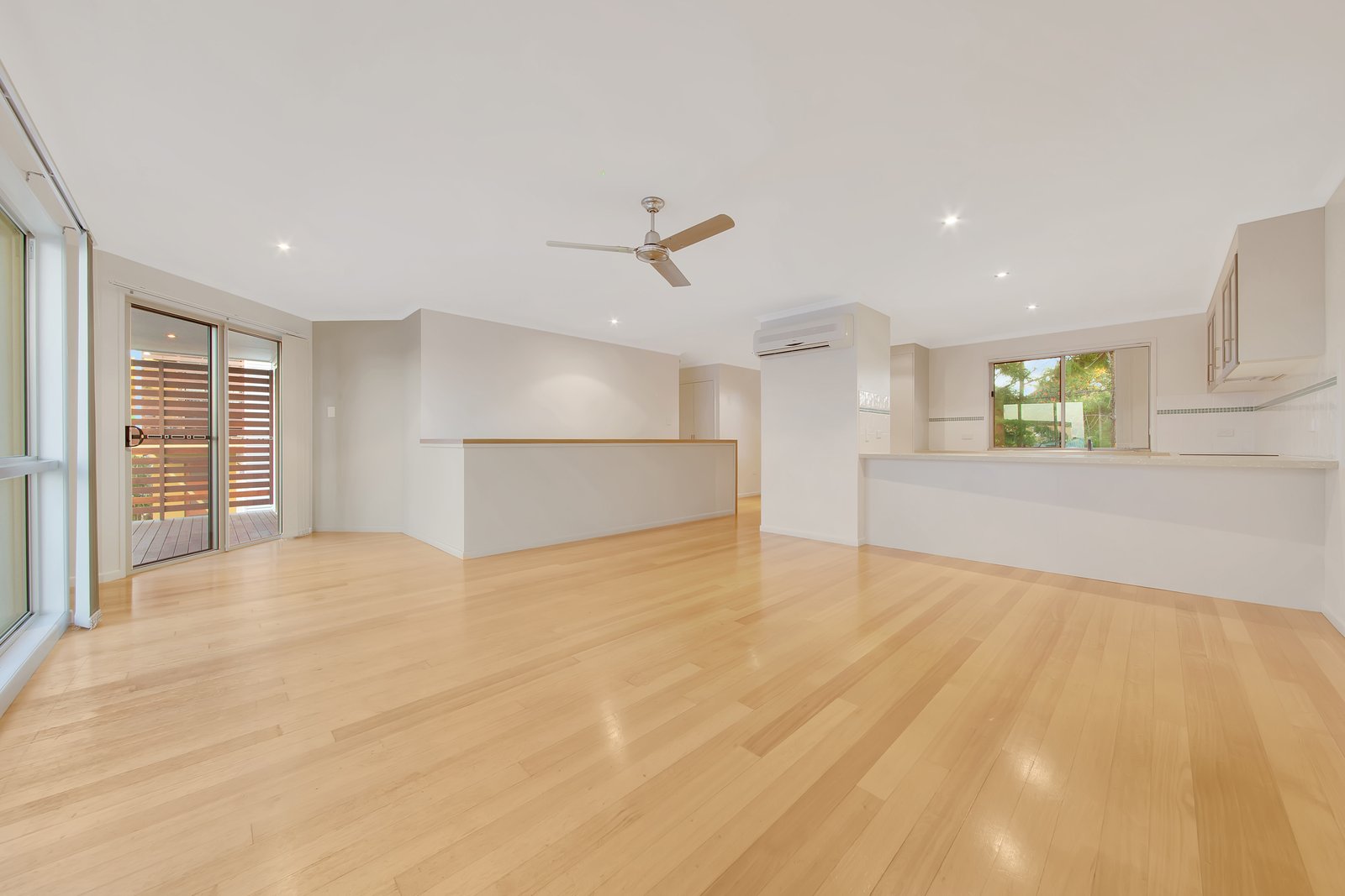 3/6 Beach Avenue TANNUM SANDS 18