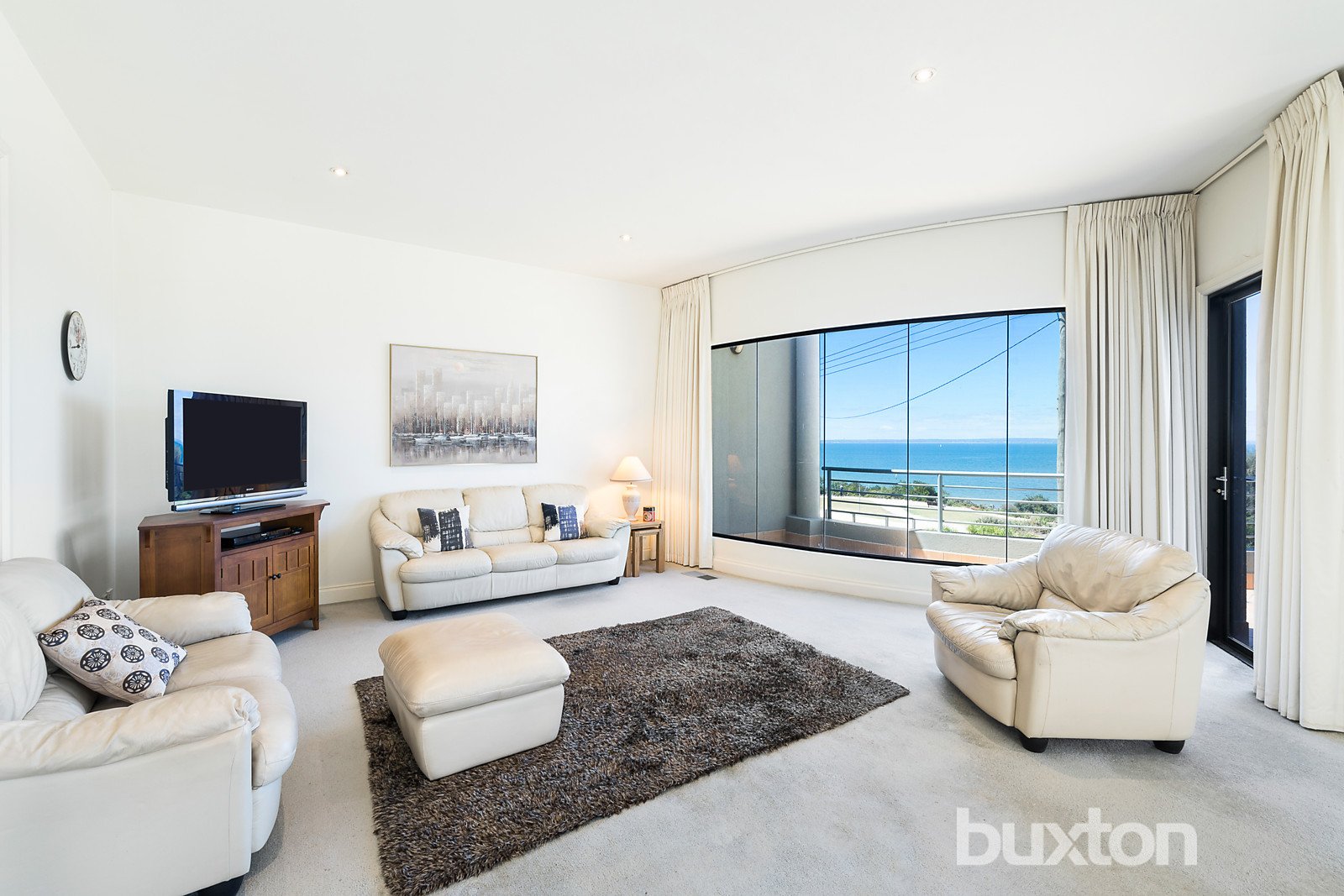 Gallery: 36 Beach Road