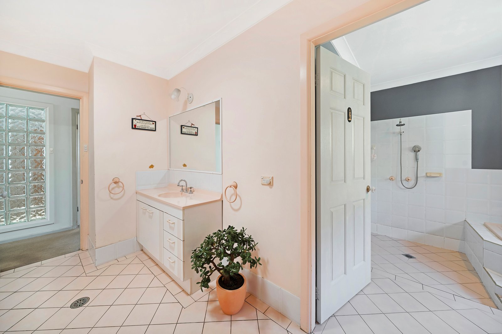 36 Bell Street DUNBOGAN 11