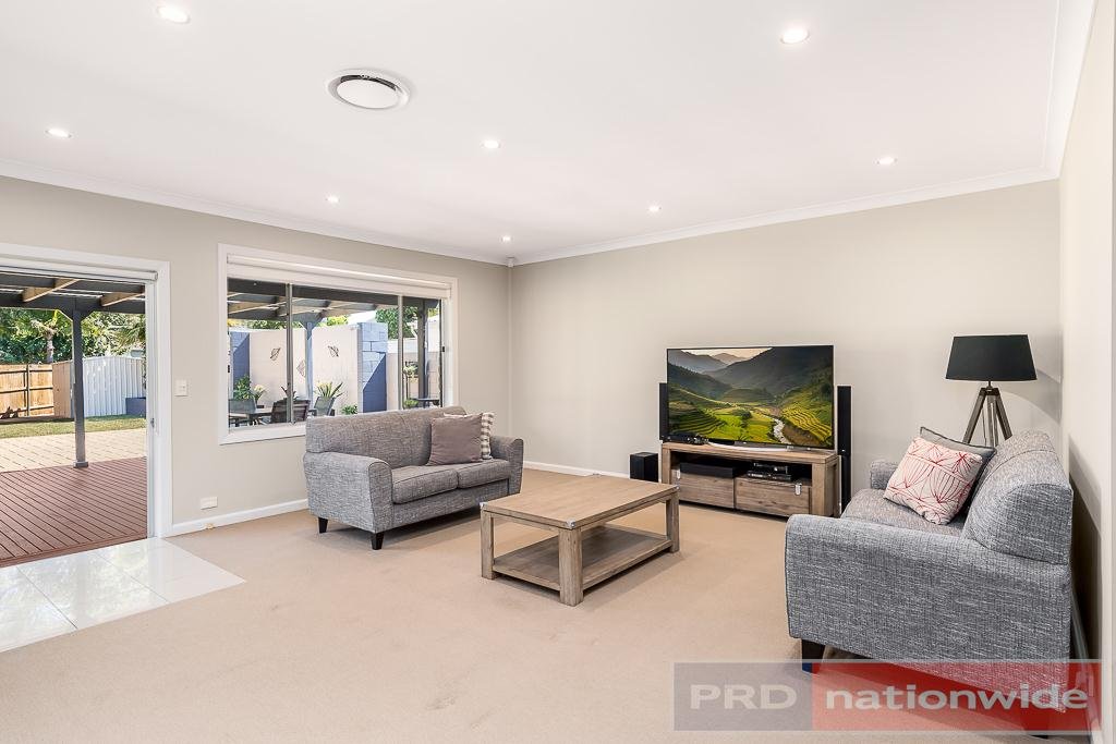 36 Blair Avenue EAST HILLS 3