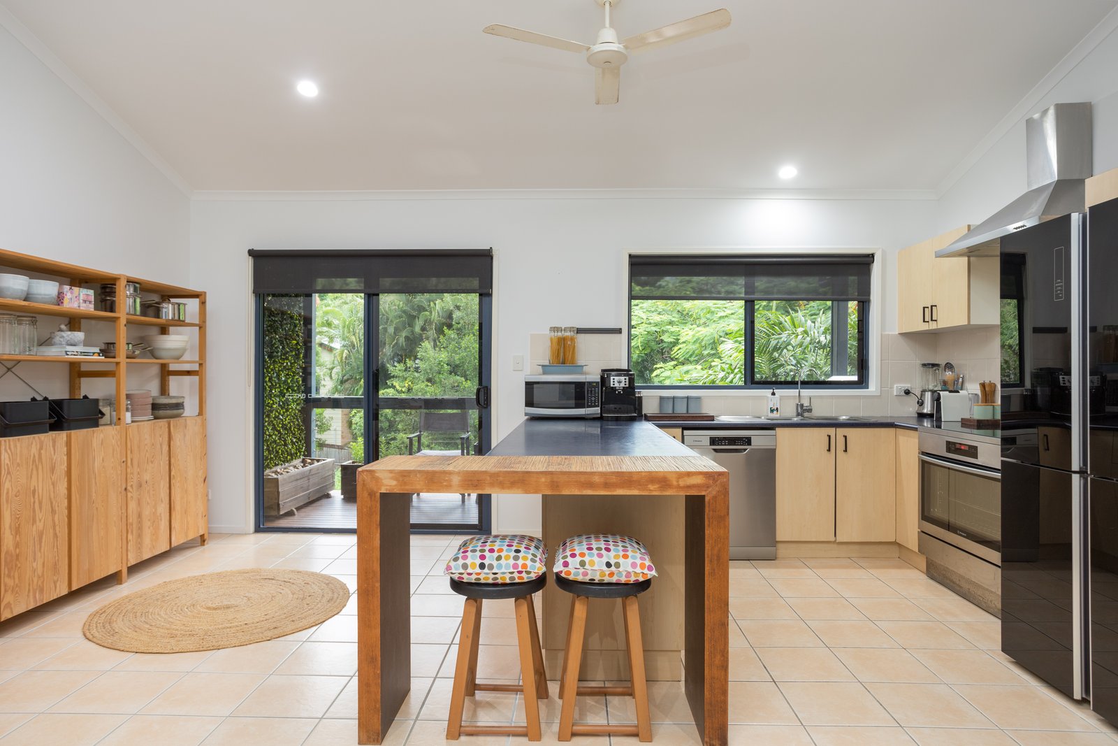 3/6 Border Drive CANNONVALE 2