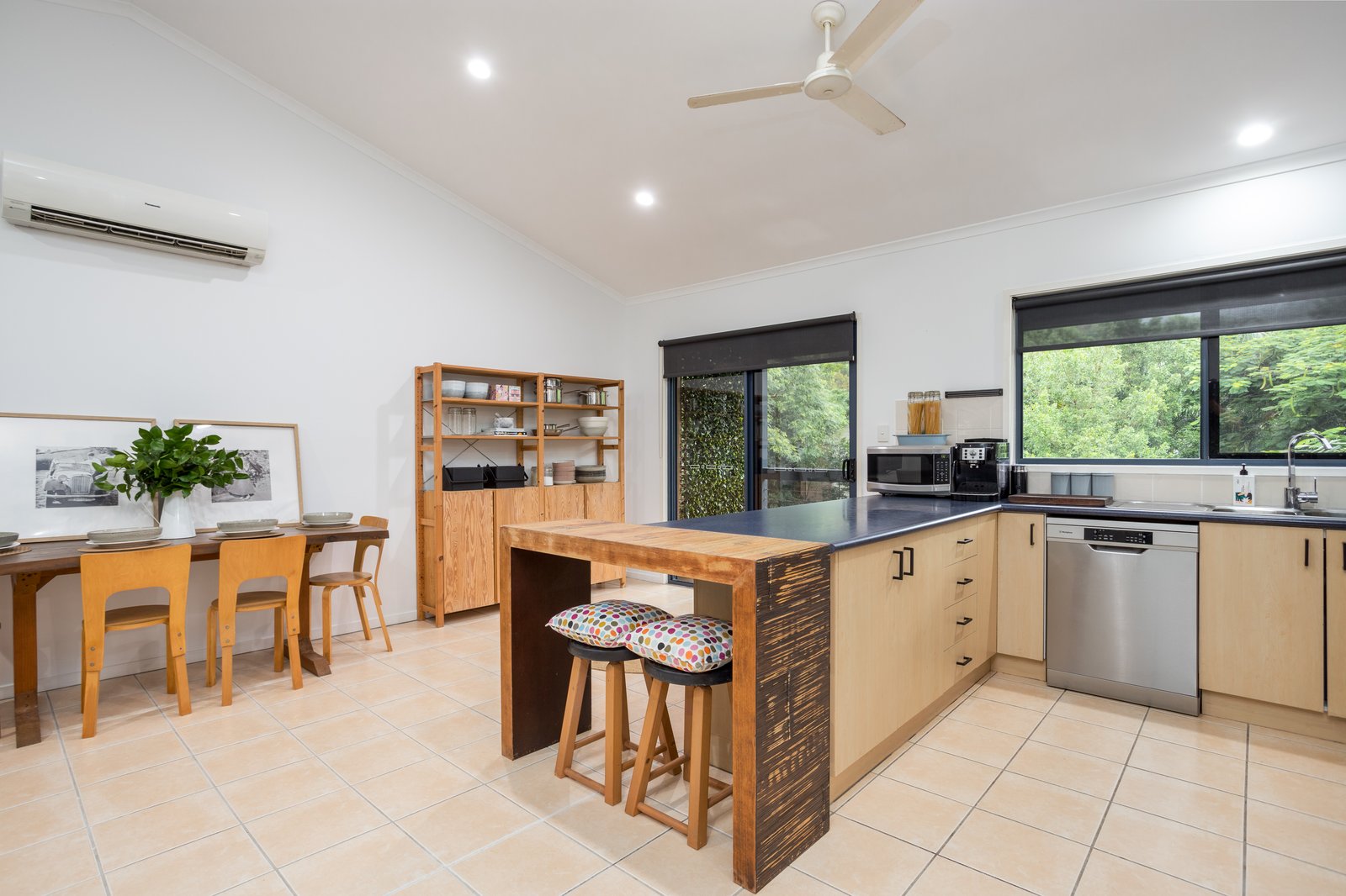 3/6 Border Drive CANNONVALE 9