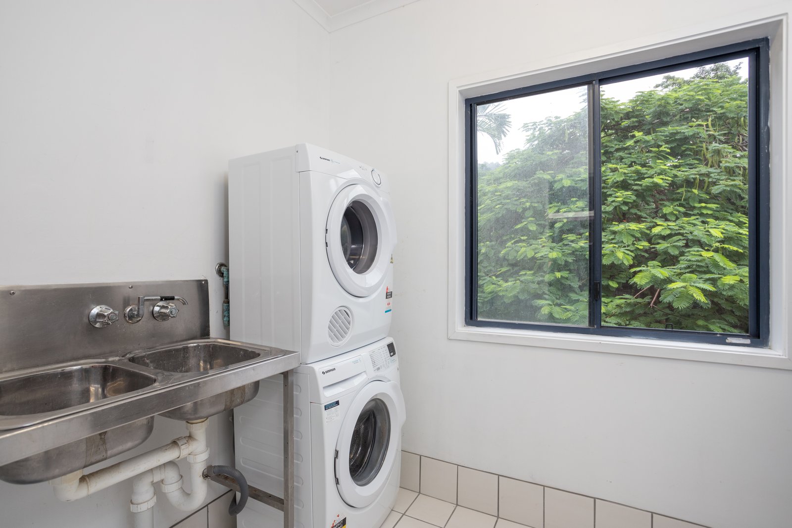 3/6 Border Drive CANNONVALE 14