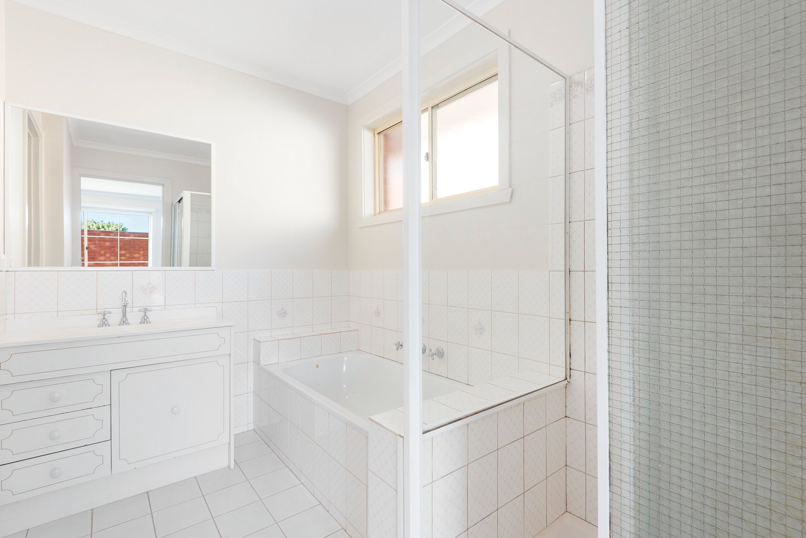 Real Estate and Property in 3/6 Burdekin Road, Highton, VIC